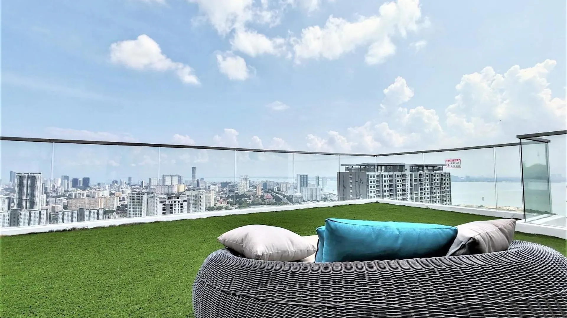 Softgrey 2 Rooms Apartment, 4 Plus 2 Pax At Urban Suites Jelutong 0*,
